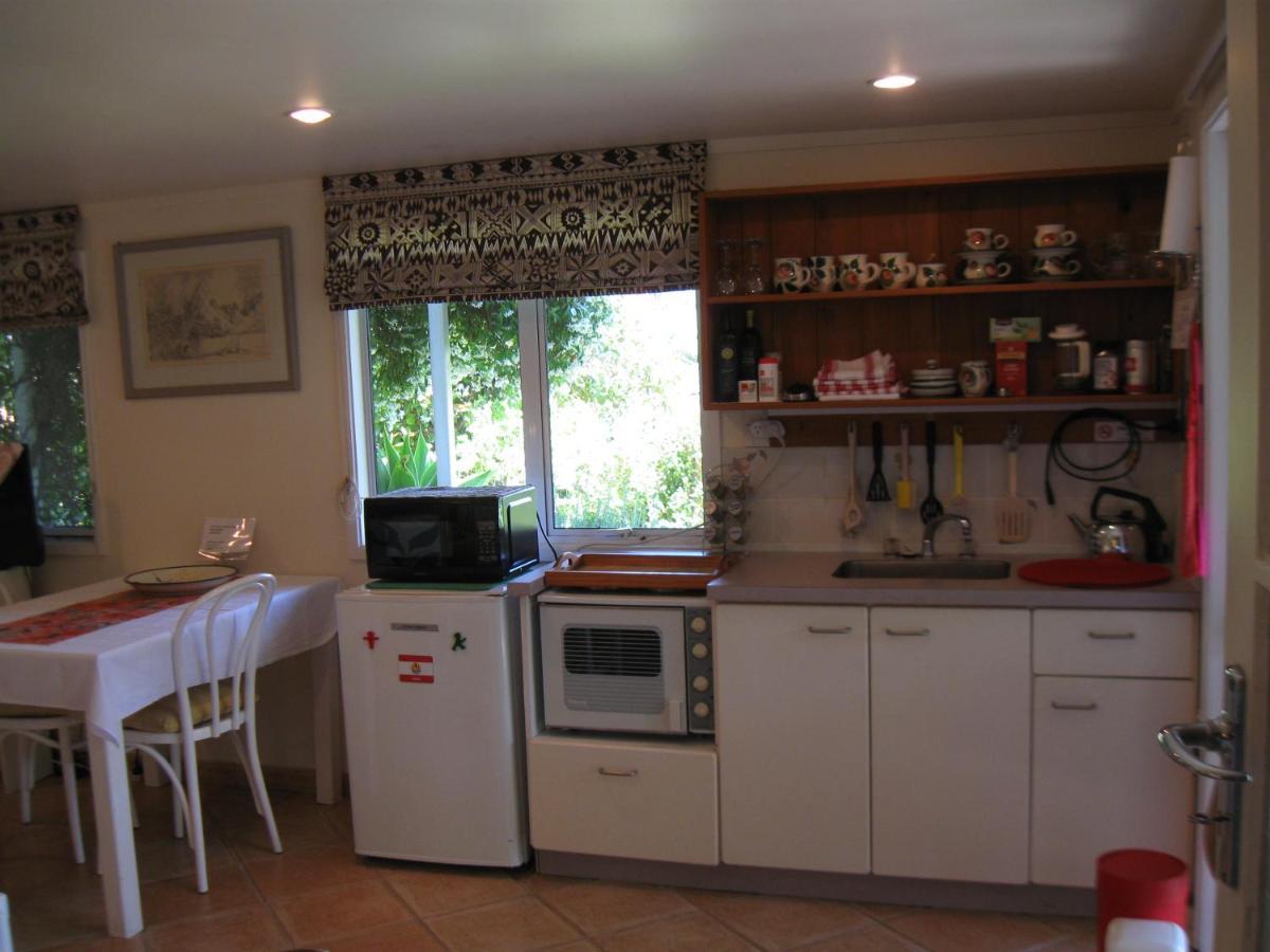 Aimeo Cottage Russell Exterior photo